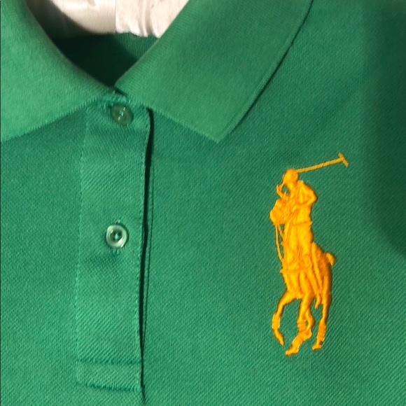 Ralph Lauren Boy's short sleeved polo shirt. - Picture 2 of 4